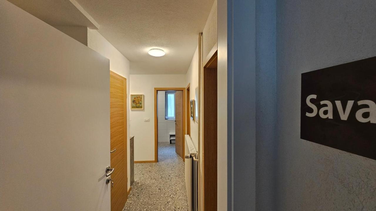 Apartma Sava-Stol 耶塞尼采 外观 照片