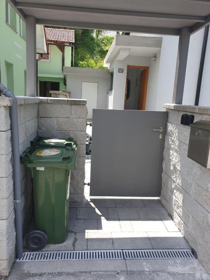Apartma Sava-Stol 耶塞尼采 外观 照片